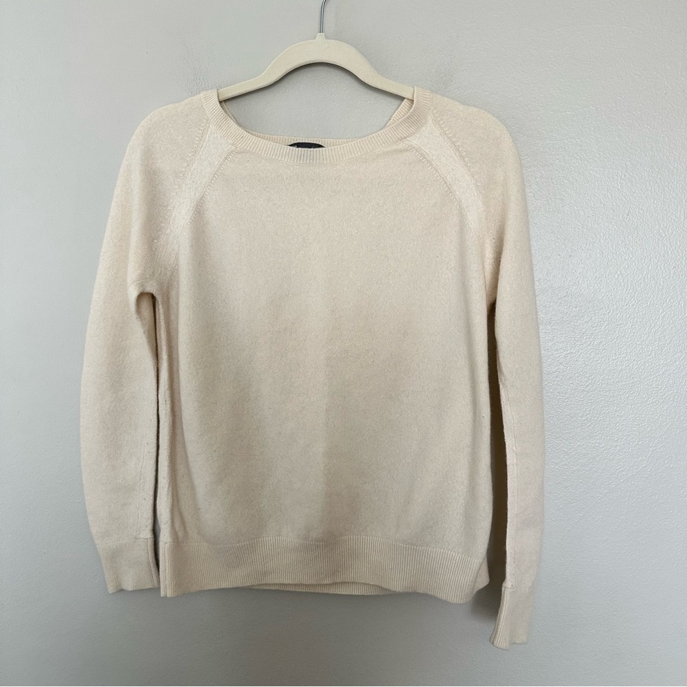 Vince Cashmere Raglan Sweater - Picture 3 of 8